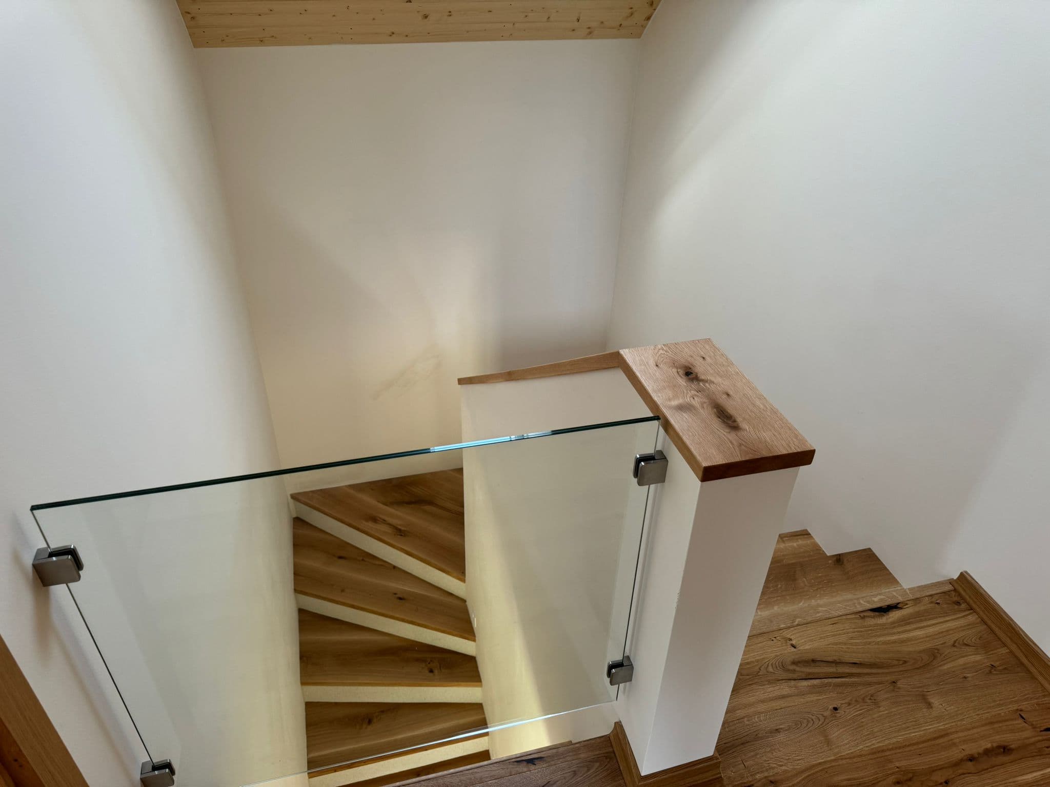 PHOTO 2025 10 20 18 33 09