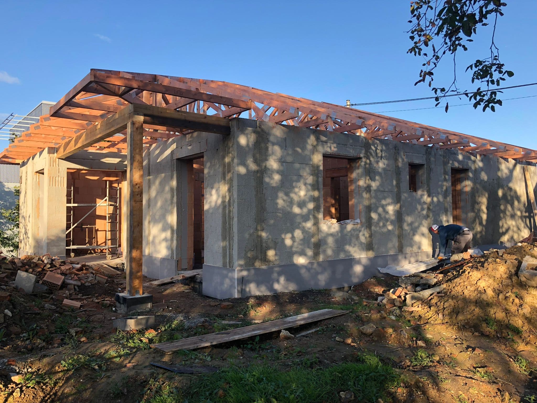 PHOTO 2025 10 20 18 37 10 14